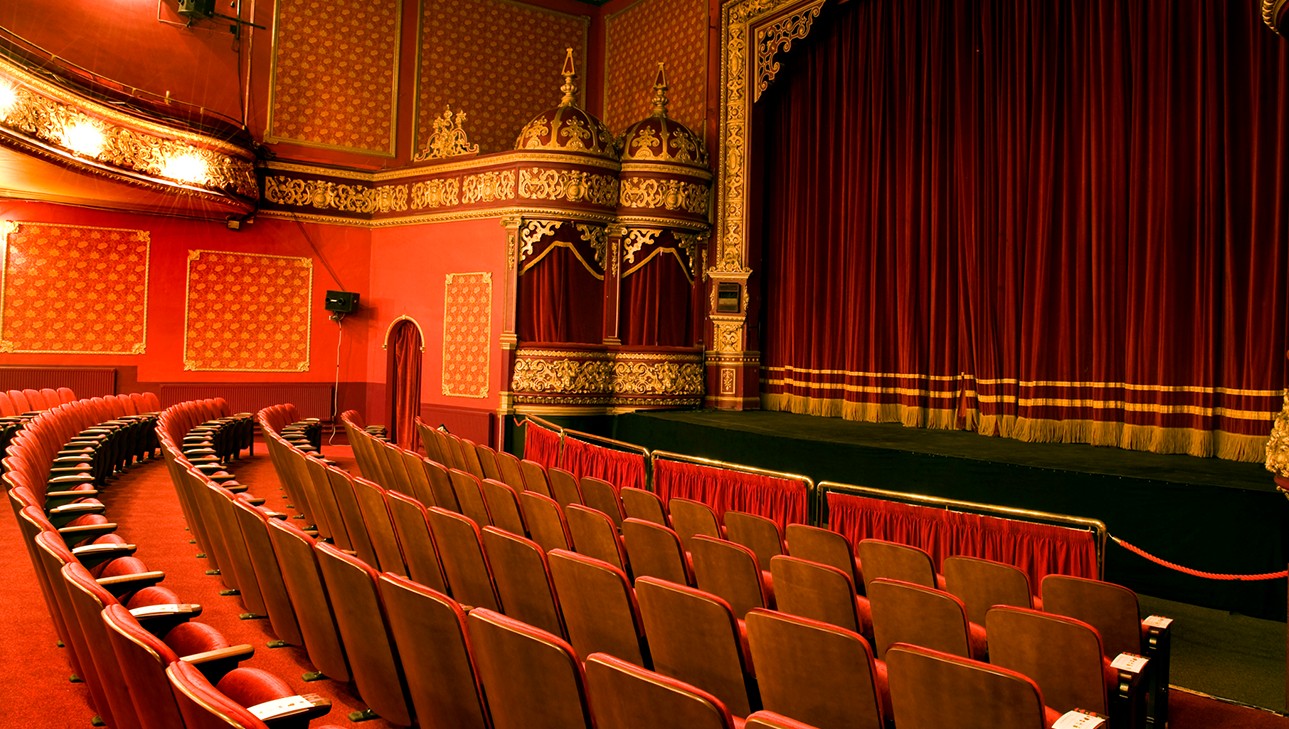 Half stage half seats2